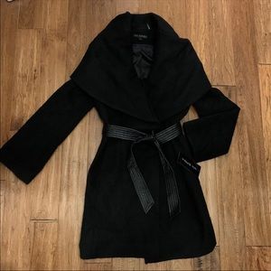 Via Spiga will wrap Coat